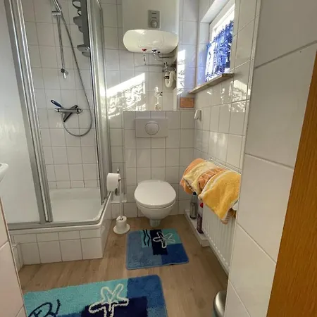 Schoener Ferienbungalow Umgeben Von Und Nicht Weit Zur Ostsee Tatil Evi