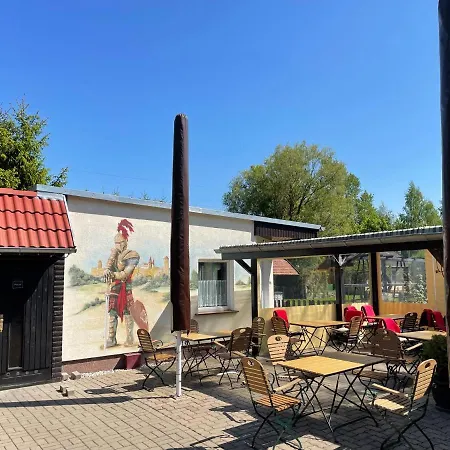 Schoener Ferienbungalow Umgeben Von Und Nicht Weit Zur Ostsee Tatil Evi Neubukow