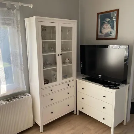 Tatil Evi Schoener Ferienbungalow Umgeben Von Und Nicht Weit Zur Ostsee Neubukow