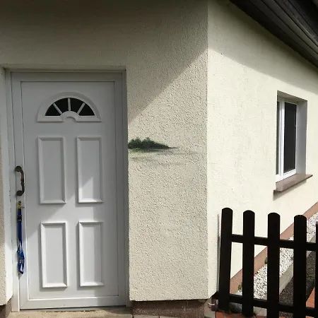 Schoener Ferienbungalow Umgeben Von Und Nicht Weit Zur Ostsee Tatil Evi Neubukow