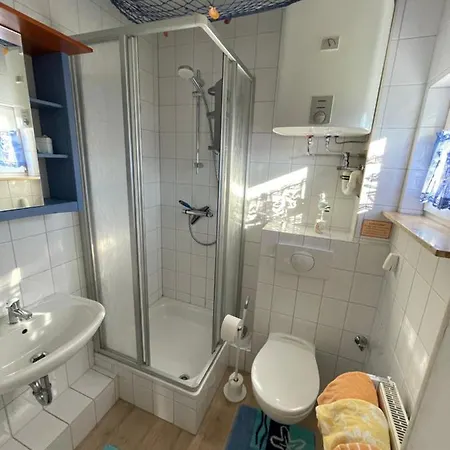 Schoener Ferienbungalow Umgeben Von Und Nicht Weit Zur Ostsee Tatil Evi