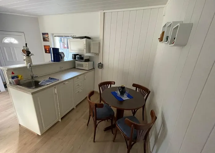 Schoener Ferienbungalow Umgeben Von Und Nicht Weit Zur Ostsee Σπίτι διακοπών Neubukow